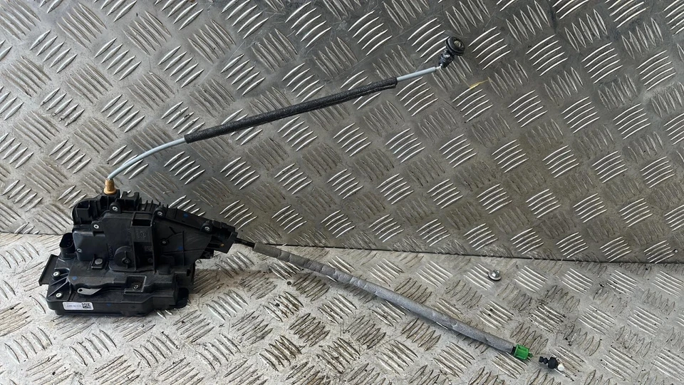 MERCEDES-BENZ ML350 AMG LINE PREBLUETEC A 2011-2017 CERRADURA PUERTA DELANTERA LADO DERECHO Foto 3 de 4