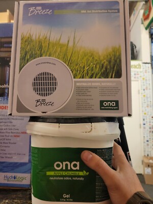 Ona Set - (1) Ona Breeze Fan & (1) Apple Crumble 1 Gallon Gel Pail, Odor Neutral