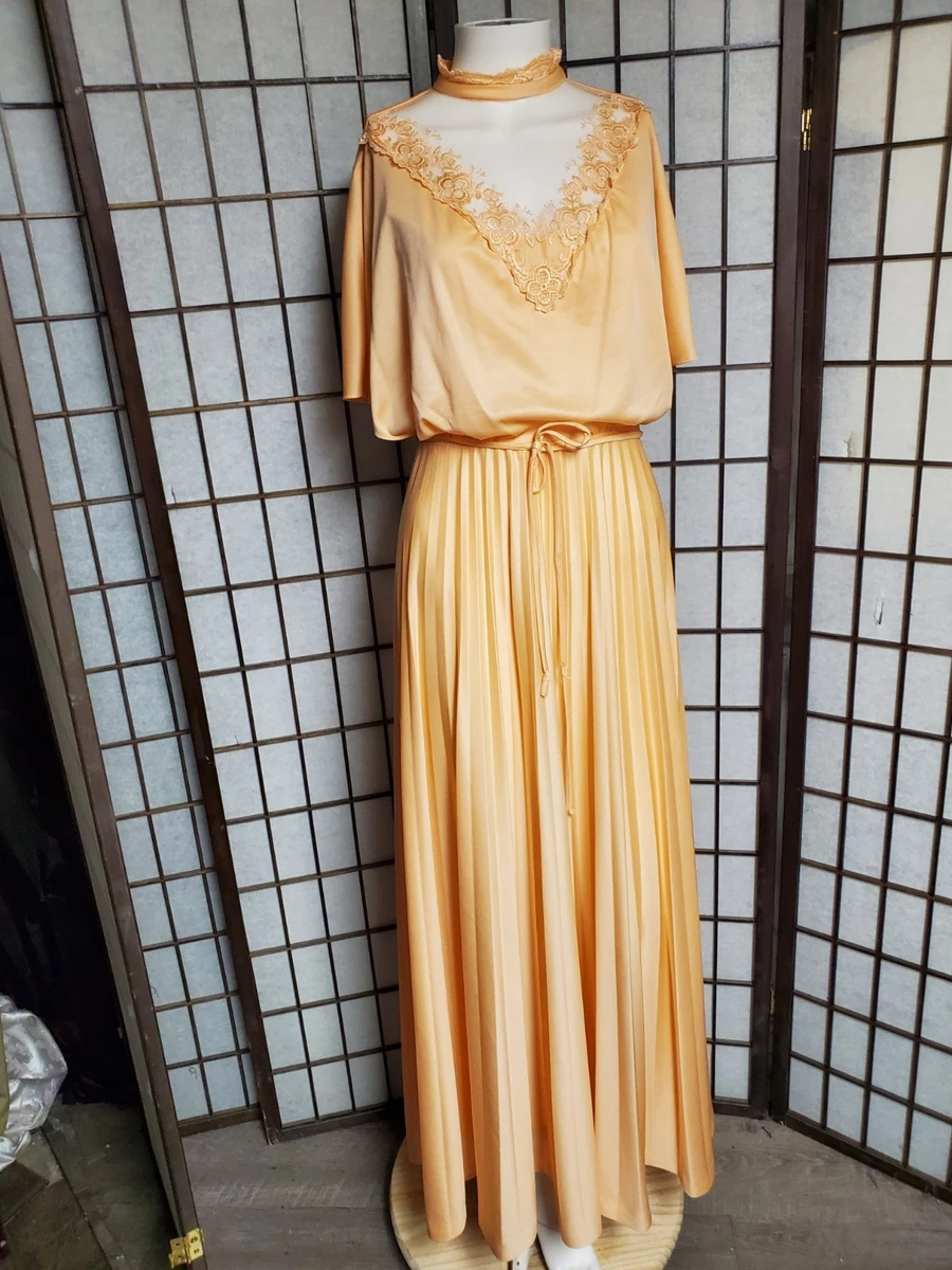 Eveningwear Formal 1970s Vintage Dresses for Women for sale