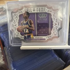 2021-22 Panini Crown Royale Hall of Fame Memorabilia James Worthy #HM-JWT HOF
