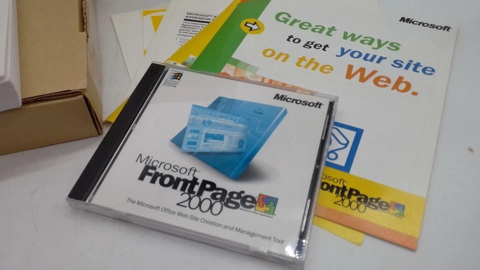 Vtg Microsoft Office Front Page 2000 in Original Retail Big Box COMPLETE w/Key - Image 2 of 4
