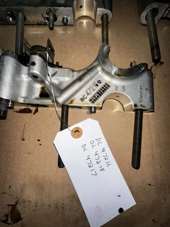 Soportes de árbol de levas Detroit Diesel DD15 DC47216,17,18 Foto 2 de 4