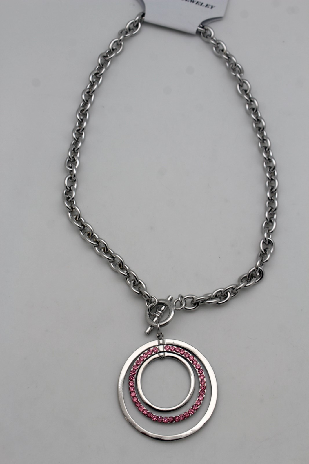 Women Silver Metal Chain Fashion Jewelry Pink Beads Pendant Necklace