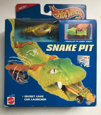 Hot Wheels Sto Go Snake Pit Turboa