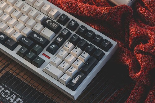 JUEGO DE SUBTECLADOS TUT ROAD TRIP TYE PERFIL DE CEREZA PBT GRUESO PARA TECLADO 87 TKL - Imagen 4 de 6