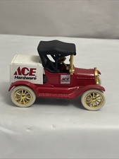 ERTL 1918 FORD RUNABOUT 1/43 SCALE ACE HARDWARE