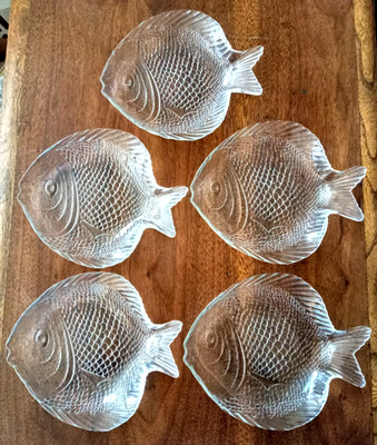 VTG Pasabahce FISH SHAPE PLATES Clear Glass 7 3/4 x 6 1/2 SET of 5 TURKEY