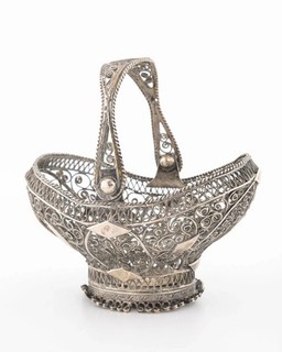 AN EARLY FILIGREE BASKET. Ukraine or Poland c. 1880