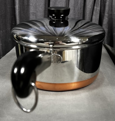 Revere Ware 1801 Copper Bottom 2 Qt Saucepan & Lid Clinton IL USA Vintage 95i