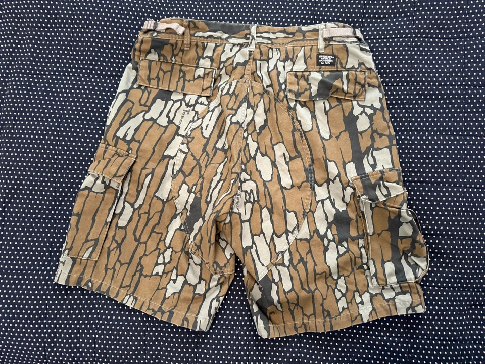 Supreme SS25 Mossy Oak Trebark Camo Cargo  Shorts 34 New with tags & bag - Image 2 of 4