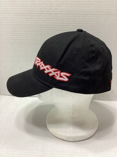Traxxas Flex Hat, Curve Bill Black/Red/White X-LARGE - Picture 2 of 6