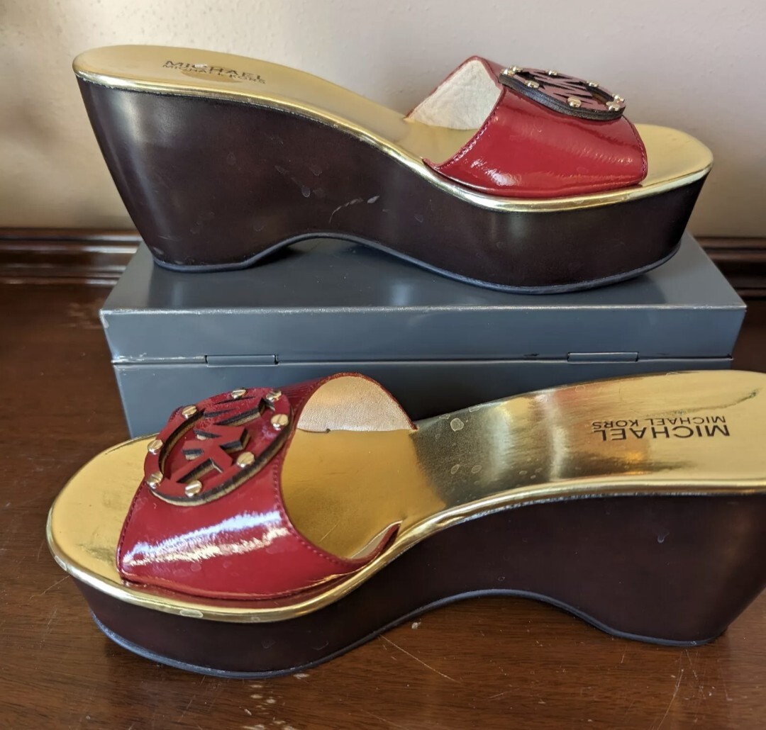 Michael Kors Womens Monogram Sadler Wedge Sandals Red 7 1/2M