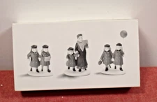 Department 56 Heritage Village Collection Holiday Field trip #58858