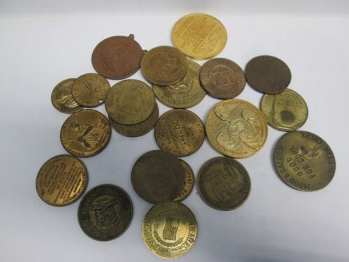 MIXED LOT OF 22 US TOKENS - Picture 1 of 6