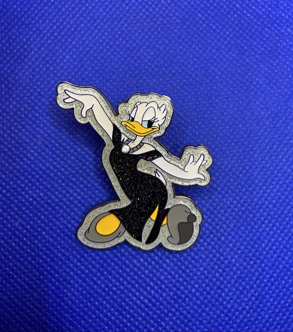 Disneyland - Hollywood Premier Formal Dress - Daisy Duck Pin