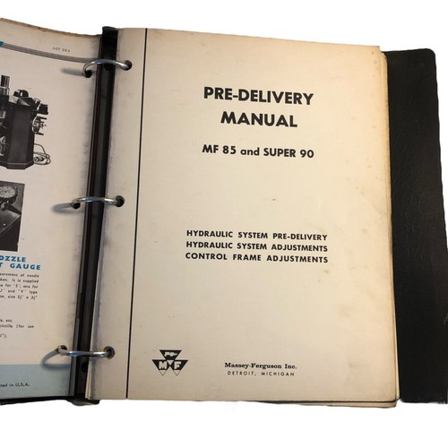 Vintage 1960’s Tractor Memorabilia — Massey Ferguson Technical Training Manual - Picture 8 of 18