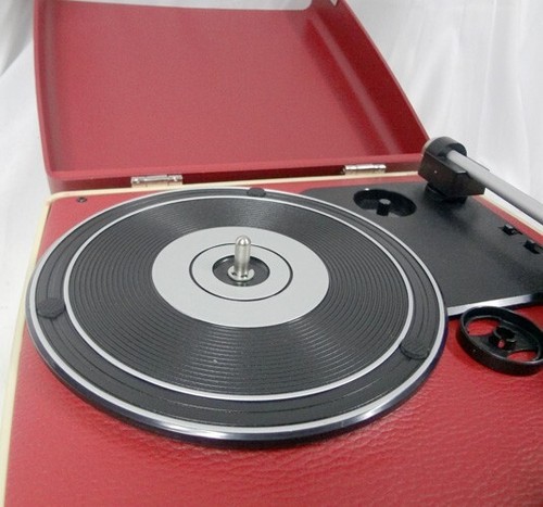 Giradischi portatile USB Crosley Collegiate vintage CR6010A - Foto 8 di 18