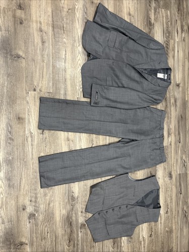 Express Men 3 Piece Suit Gray Size 42R Jacket Large Vest 34x32 Pants $278 Retail