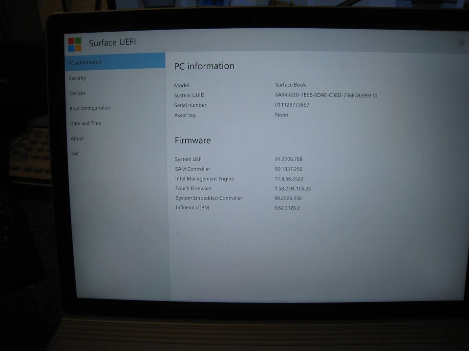 Microsoft Surface Book 1703 Powers on Good screen (Dead battery) For spares - Image 3 of 4