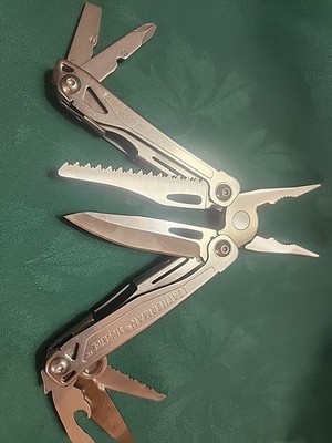 Leatherman Sidekick Multi-Tool Knife, Pliers, Saw,screwdrivers Excellent