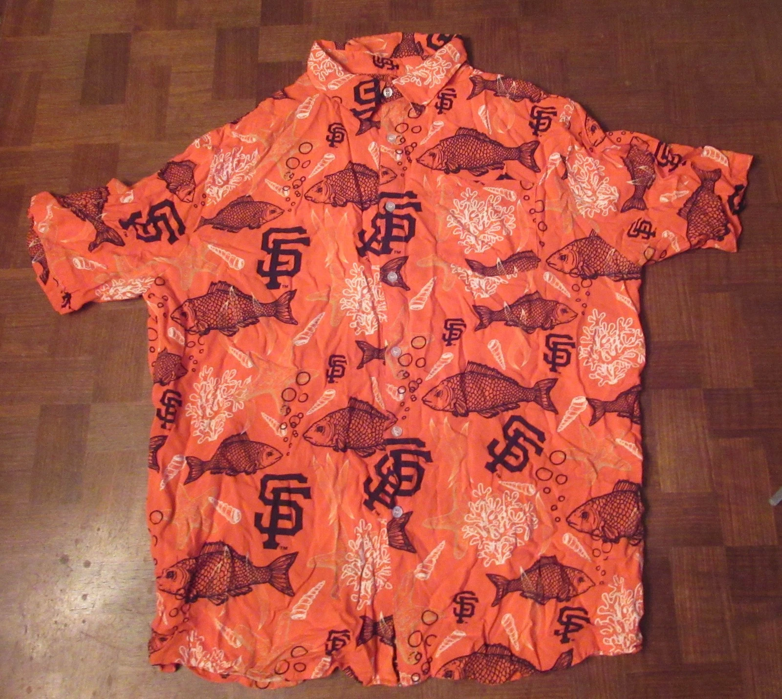 San Francisco Giants fish design button-front Hawaiian shirt MEDIUM by Gnrl Mdse