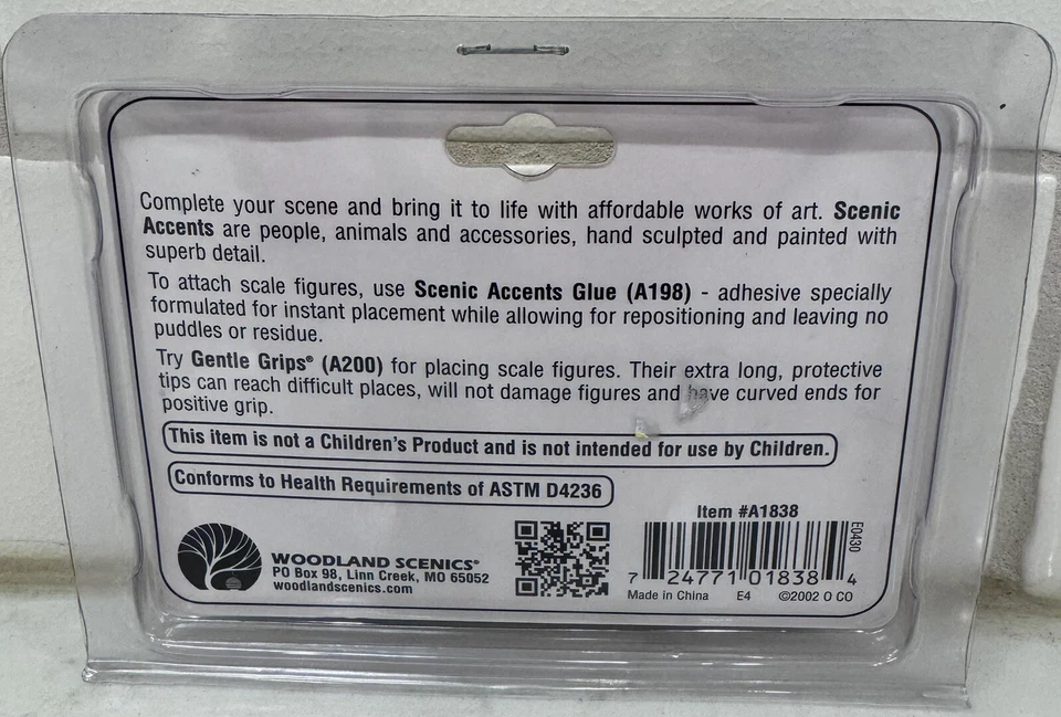 Woodland Scenics ~ HO Scale ~ People Talking ~ A1838 - Image 2 of 2