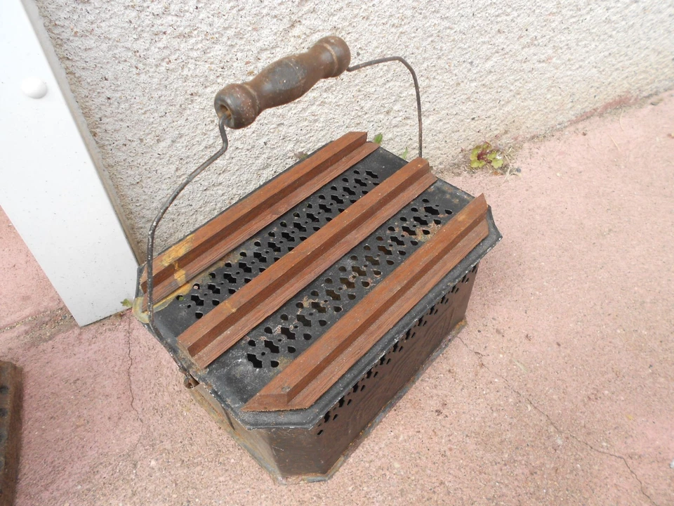 Ancienne Chaufferette authentique tole et bois + Panier à Cendre art populaire - Photo 3/4