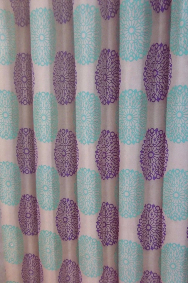 Metro Luxe Baño Encaje Medallón Tela Ducha Cortina 72" x 72" Nuevo en Paquete Foto 2 de 4