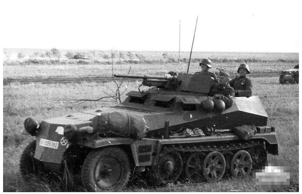 1/35 Built WWII German Sd.Kfz 250/10 3.7cm Pak