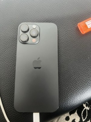 iPhone 16 Pro Max Defekt mit iCloud Sperre