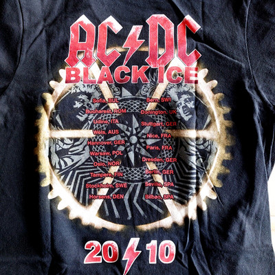ACDC Tour Shirt 2010 Gr. S /M Black Ice Weihnachten