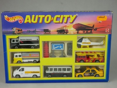 Hot Wheels Auto City Lufthansa British Airways Shell Taxi 93127 Box 134648
