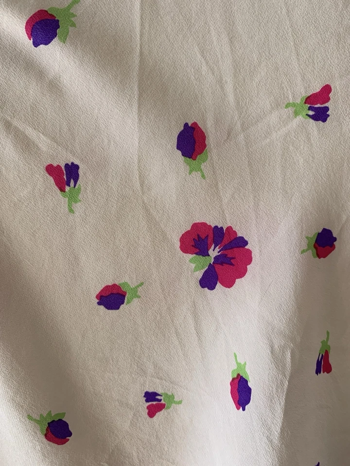 Bufanda de seda vintage GIVENCHY - estampado floral - 30x29 - tiene manchas #A4 Foto 4 de 4