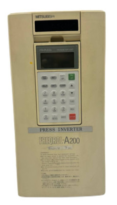 MITSUBISHI FREQROL A200 FR-A220-1.5K INVERTER WITH FR-PU02E PARAMETER UNIT