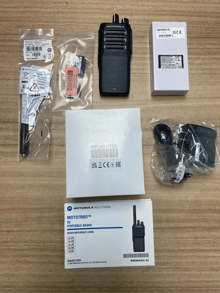 Motorola MOTOTRBO R2 Portable Two-Way Radio UHF 400-480MHz IP55 AAH11YDC9JA2AN - Image 4 of 4