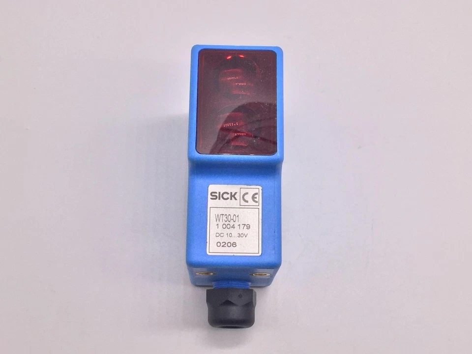 Sick WT30-01 Photoelectric Proximity Sensor 10-30VDC  - Image 2 of 3