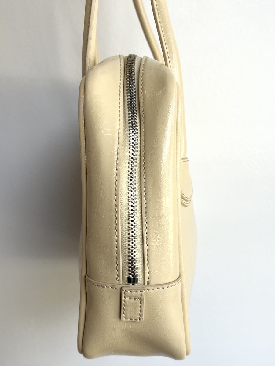 新品未使用　MARGUERITEmilieu MARGE SHERWOOD Ivory Beige Patent Leather Garmentory Square
