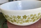 PYREX Spring Blossom "Crazy Daisy" # 404 Mixing Bowl White w/ Green Flowers