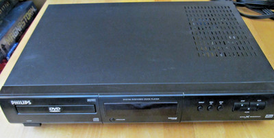Philips DVD 700 /004 - DVD/CD Player - Guter Zustand