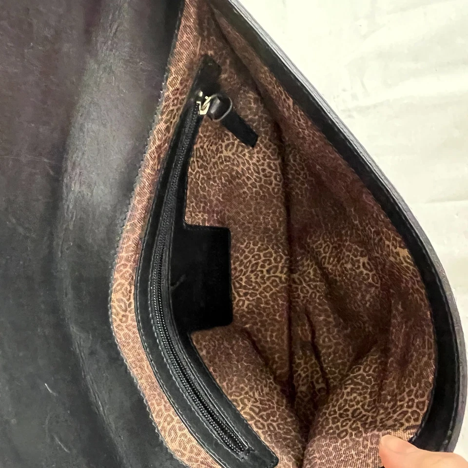 Bolso sin asas Stuart Weitzman Theodora Callum Leopardo Poni Cuero Recortado Foto 4 de 4