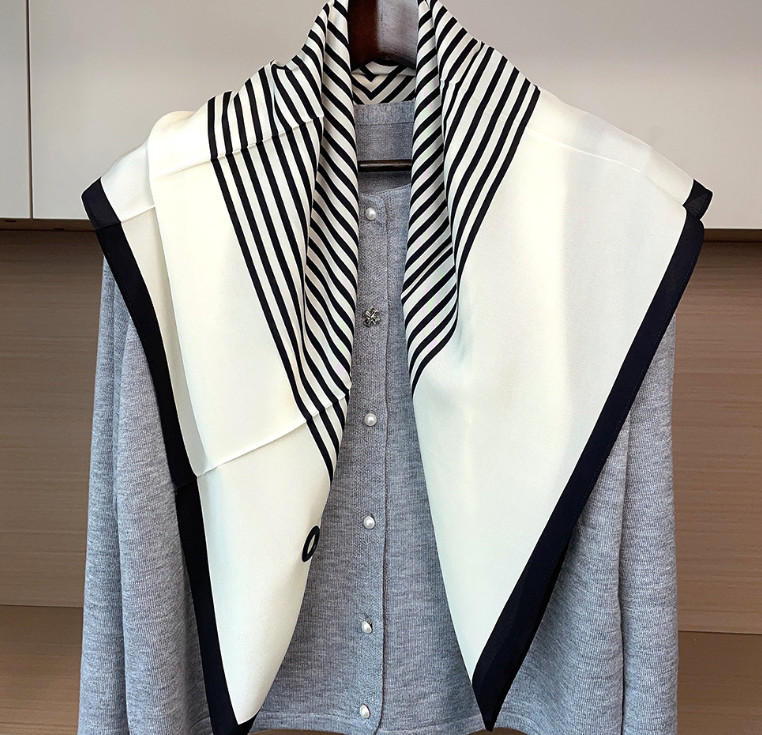 Twill Silk 14 Momme Neckerchief 88X88cm Scarf Circular grid Print Women Bandana