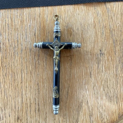 Kleines Holzkreuz Mit Jesusfigur Antik  - Bild 1 von 4