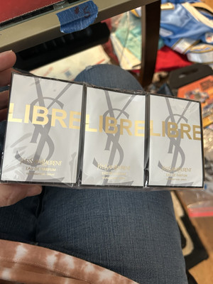 Lot 12 Libre Yves Saint Laurent Eau de Parfum Women s Perfume 1.5ml Spray Sample