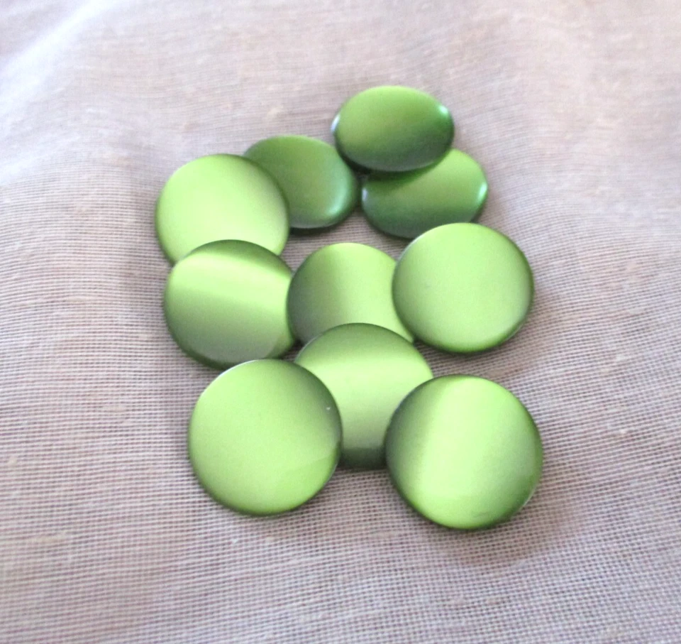LOTE DE 10 BOTONES NOS ACRÍLICO AGUACATE VERDE ASPECTO MOONGLOW 7/8 (22mm) Foto 3 de 4