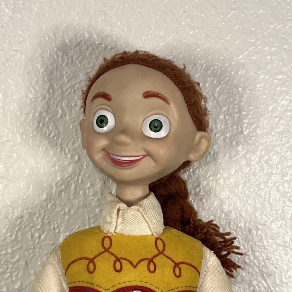 Плюшевая говорящая кукла Джесси 15 дюймов Thinkway Toys Disney Pixar! Читайте! - Изображение 2 из 4