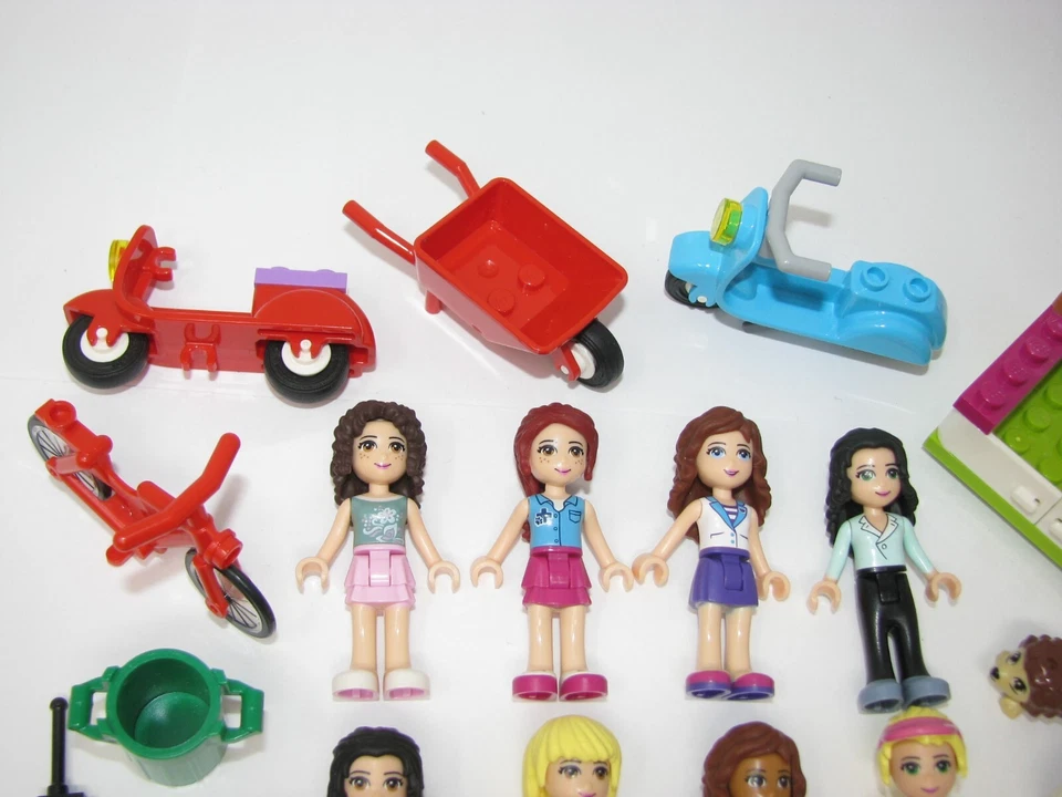 8 Lot Of Lego Friends minifigures Animals Dog bear bunny hedgehog scooter - Image 2 of 4