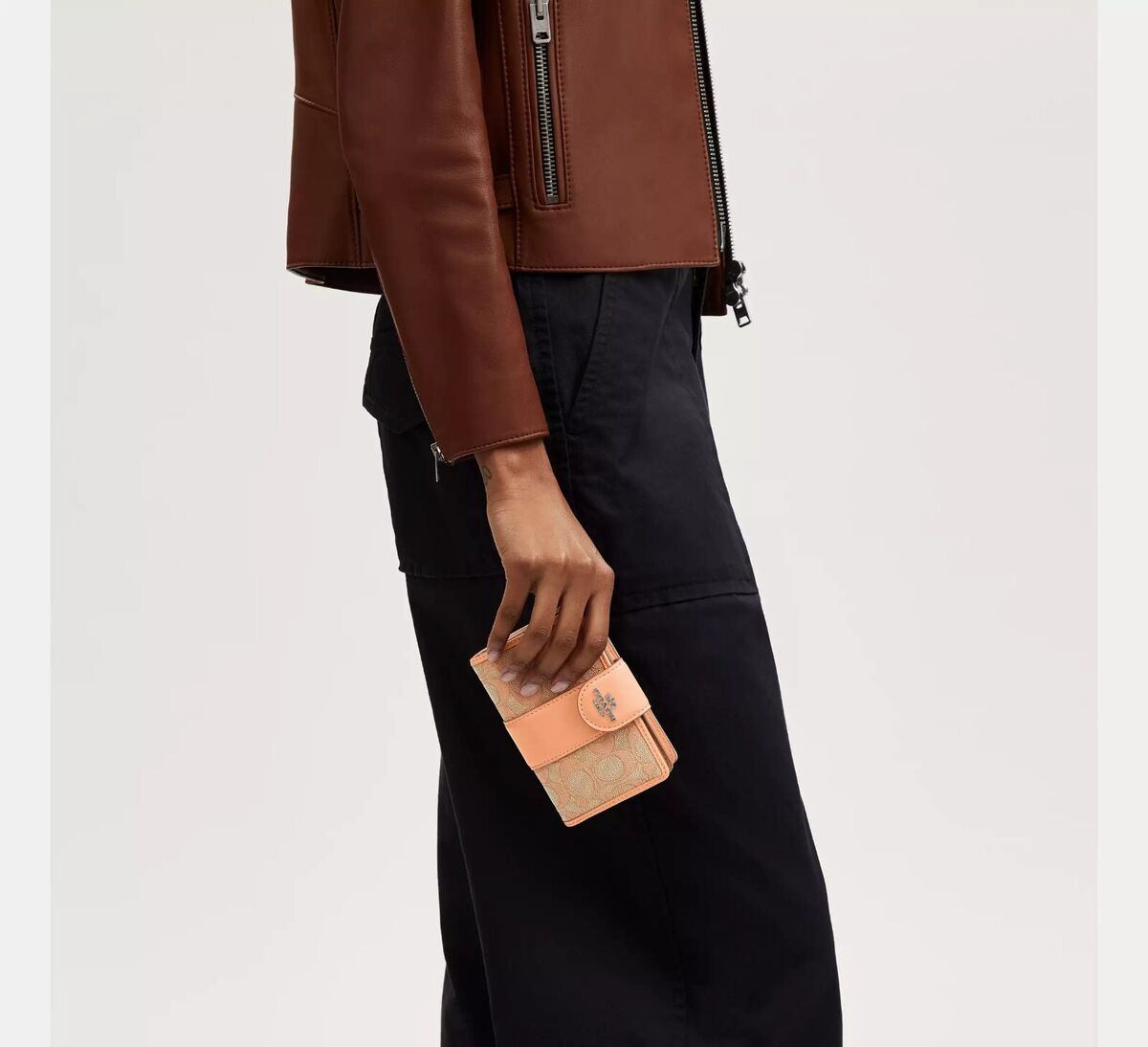 NWT Coach Medium Corner Zip Wallet In Signature Jacquard NWT Coach Medium Corner Zip Wallet In Signature Jacquard