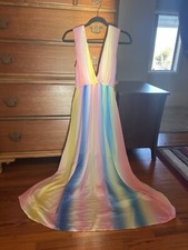 Stunning And Light Chiffon Dress! Sized 8/10 So A Comfortable Light Large.