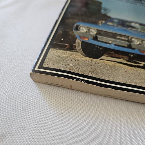 Datsun Pickups Service Repair Handbook L521, PL521, PL620 Pickups 1968-1977 - Picture 4 of 4