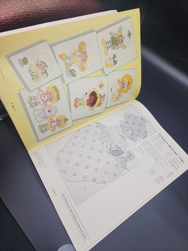 Vintage Rare Welcome to the World of Strawberry Shortcake 1985 Cross Stitch Book - Picture 16 of 16